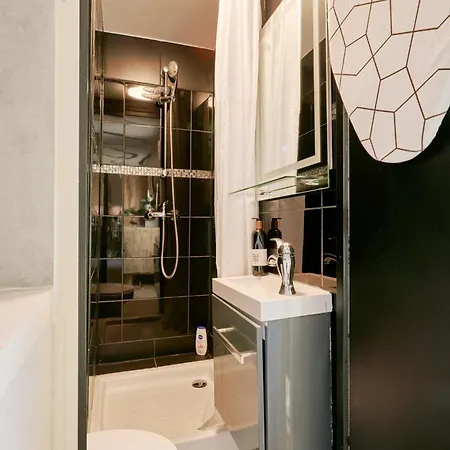 Apartment Lepic