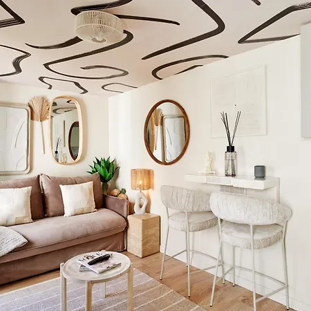 Lepic Apartment